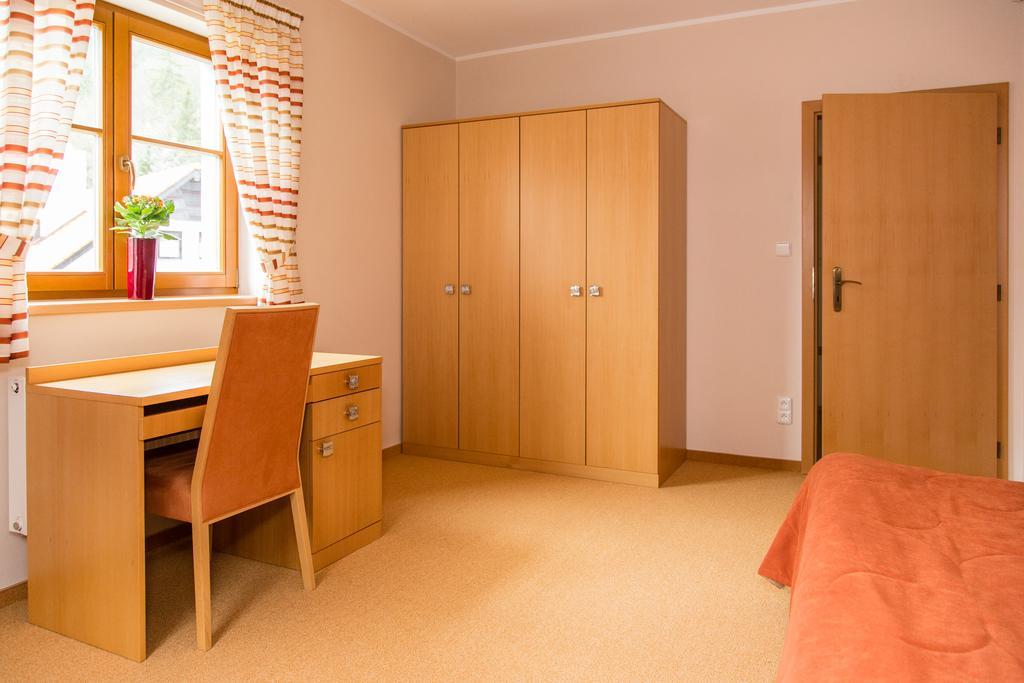 Villa Riverside Karlovy Vary Room photo