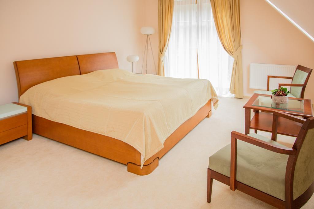 Villa Riverside Karlovy Vary Room photo